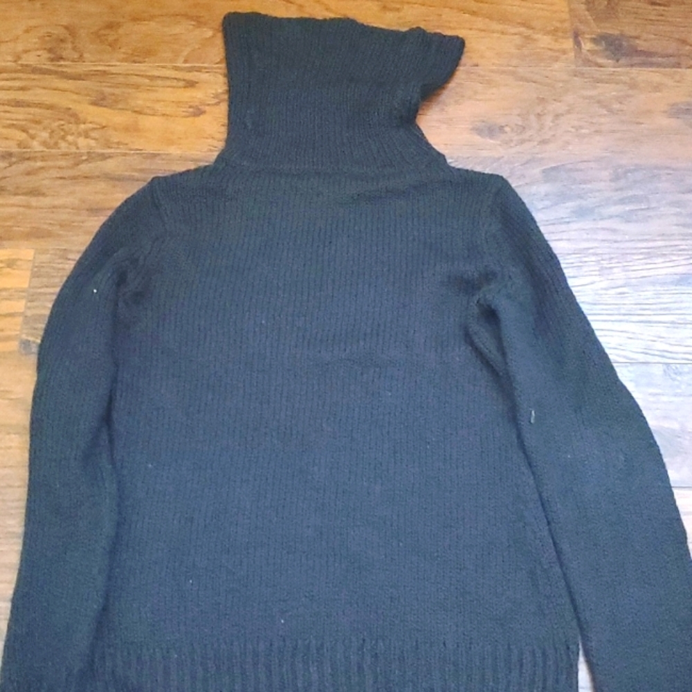 Turtle neck sweater